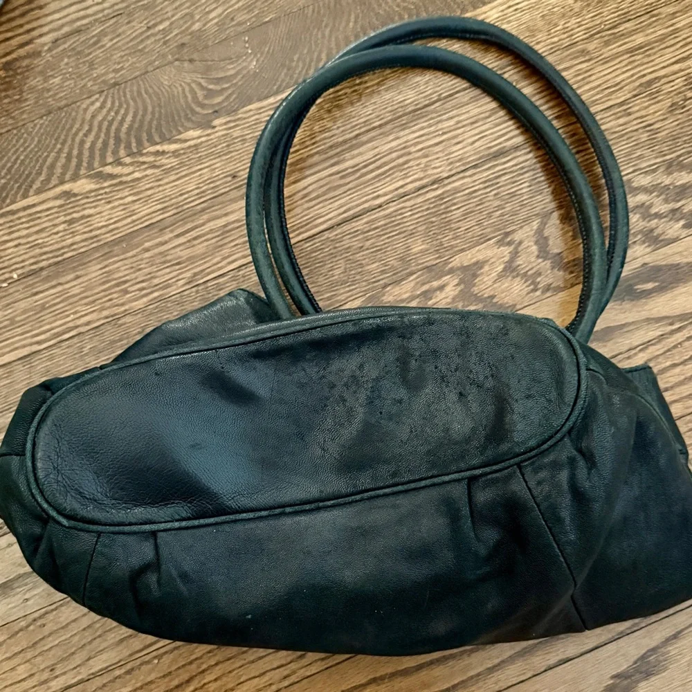 Michael‎ Kors Black Leather Handbag with Gold Accents